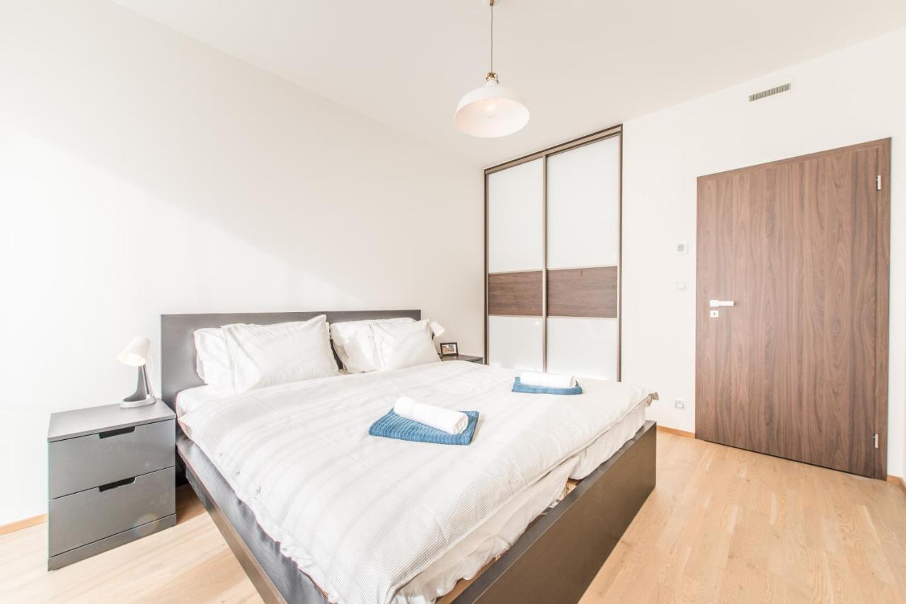 Mozart Central Apartments With Garage プラハ エクステリア 写真